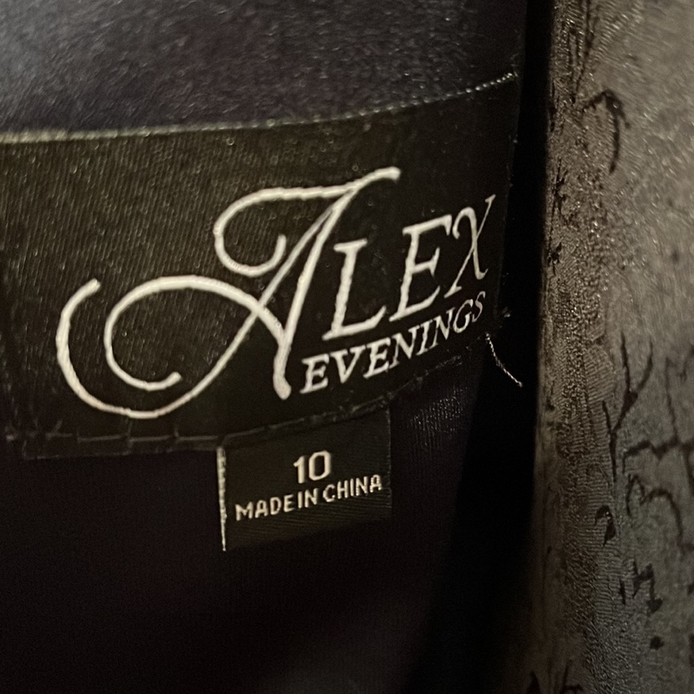 🌟🌟🌟ALEX Evening Gown, Ladies Formal Dress in Midnight Blue🌟🌟 - Picture 10 of 17